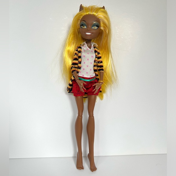 Mattel Other - Monster High Doll CLAWDIA WOLF - A Pack of Trouble Wolf Family